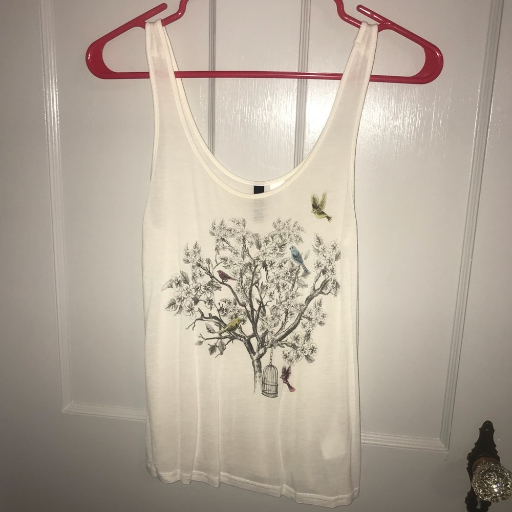 Tank top with birds in a tree